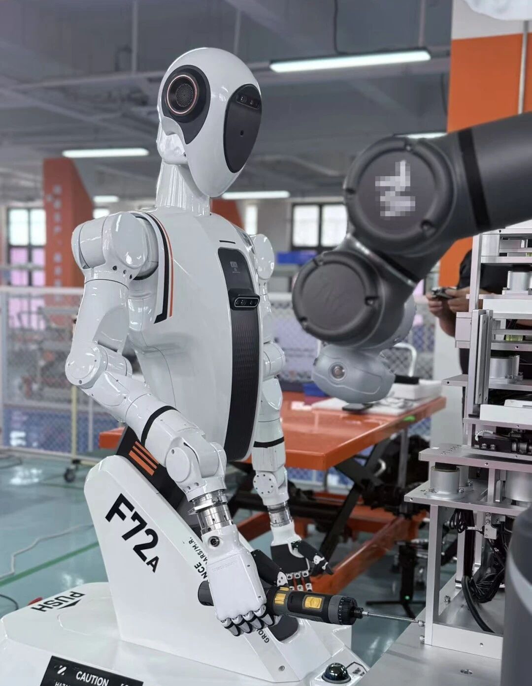 优艾智合机器人强势入围2025 IERA大奖(图2)