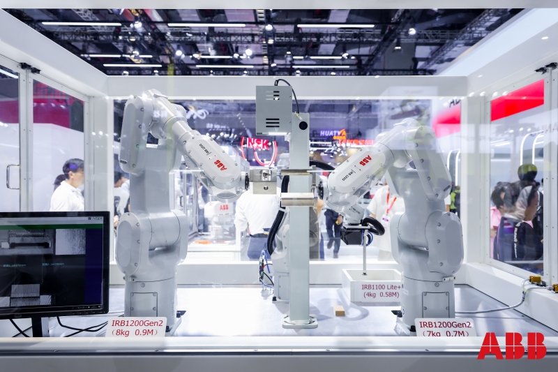 ABB亮相2025工博会，展示机器人未来新图景(图6)