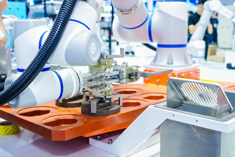 越疆的“关键一跃”：工博会展示从机械臂到人形机器人，按下“具身工业”产业加速键(图6)