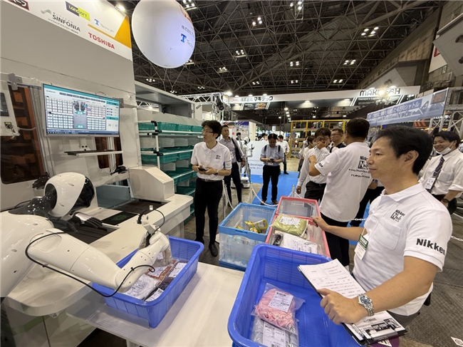 智元机器人携手德马科技亮相日本国际物流展，具身智能解决方案获三菱、优衣库等巨头关注(图3)