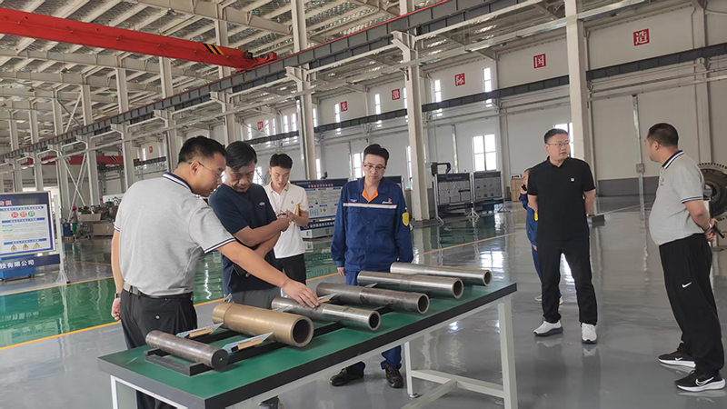 中钢集团西安重机有限公司马总等一行领导再度莅临国盛激光(图3)