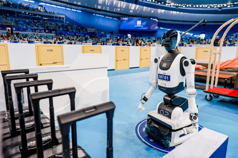 人形机器人史上首个百米“飞人”诞生!(图5) 人形机器人史上首个百米“飞人”诞生!(图5)