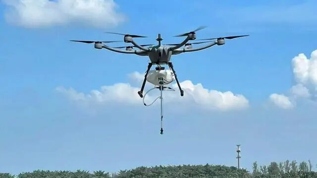 日本用“防熊喷雾无人机”应对创纪录的熊出没造成的伤亡(图1)