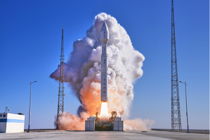 中国智造闯深空！人形机器人要上天？(图7)