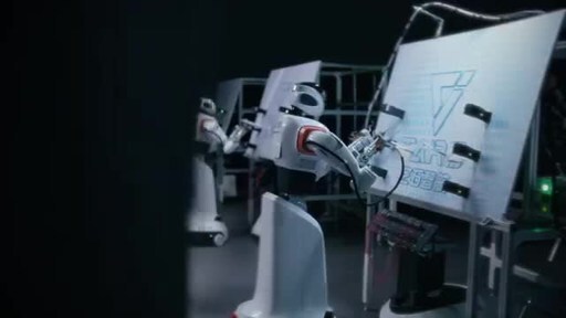 TARS Robotics展示全球首款可手工刺绣的人形机器人