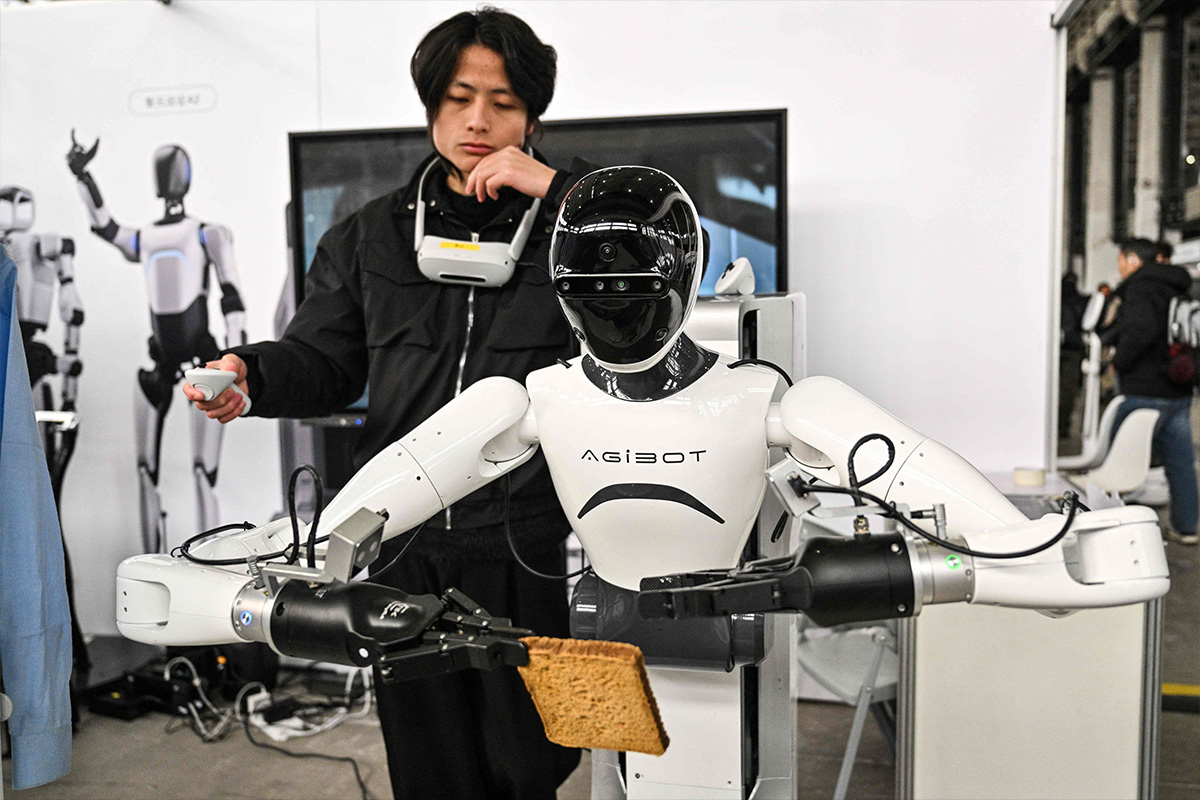 AGIBOT 推出第 5000 台量产人形机器人，庆祝里程碑