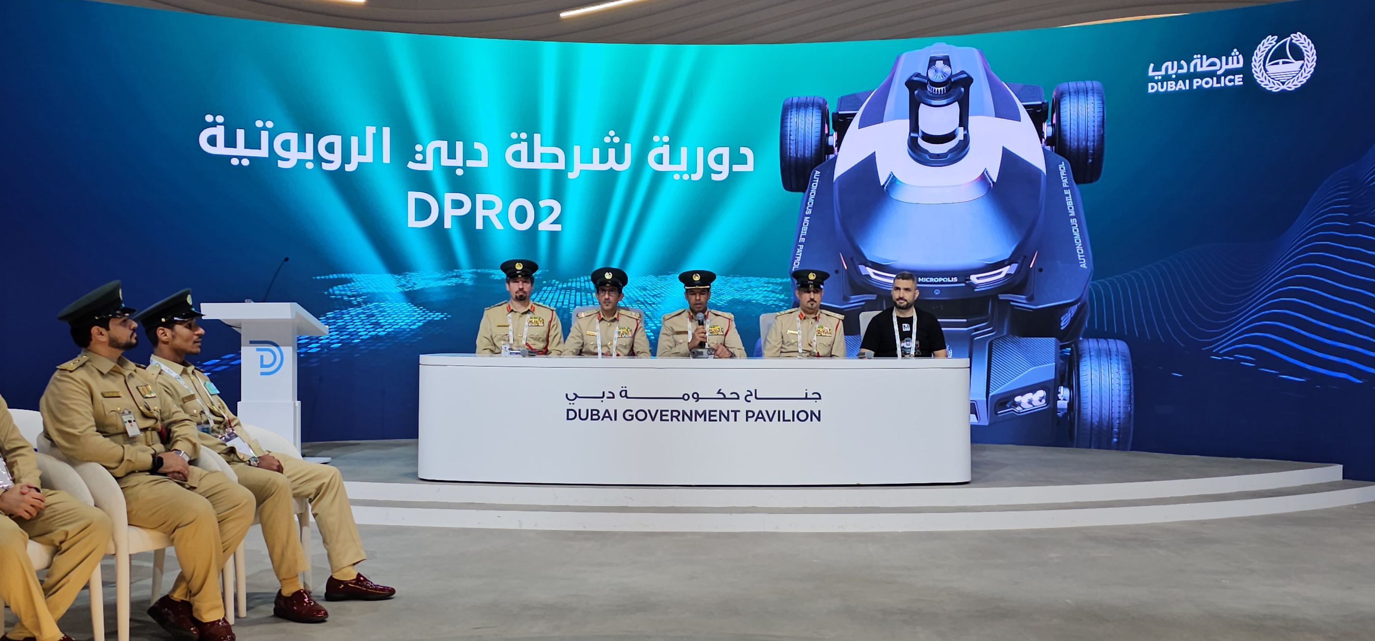 迪拜警察局与Micropolis Robotics在地球村启动警察自主巡逻,开启智能警务新时代