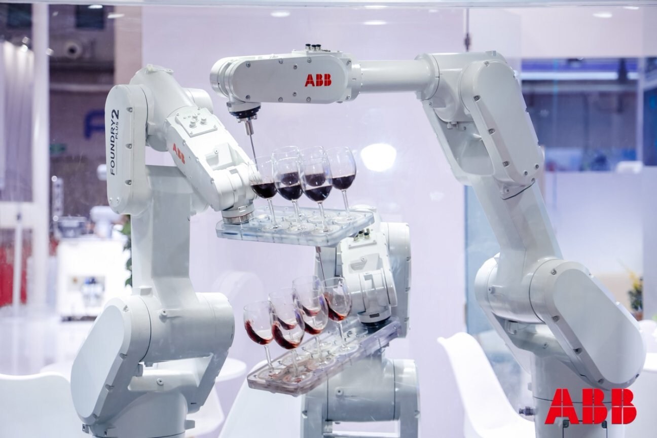 上海巩固全球人工智能领导地位，ABB、西门子和昕诺飞推进自动化、机器人和智能制造