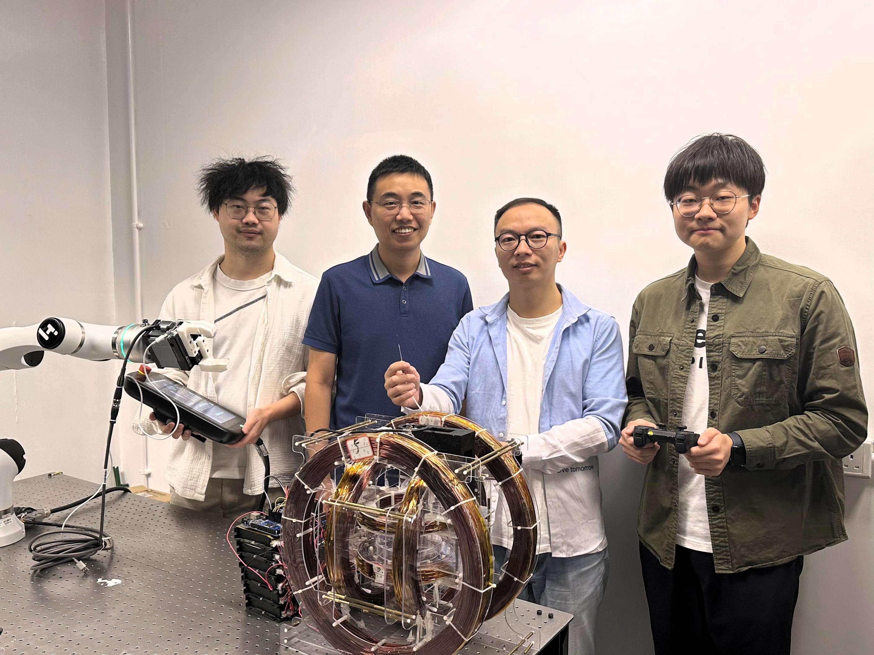 研究人员开发出世界上最小的多功能生物医学机器人