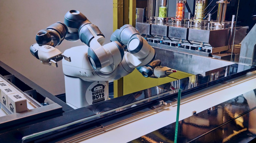 ABB BurgerBots 重新定义快餐自动化的高科技款待