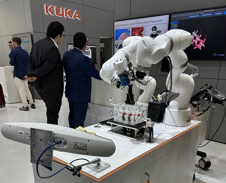 比利时-瑞士研究团队凭借机器人超声引导脊柱手术荣获 2025 年 KUKA 创新奖
