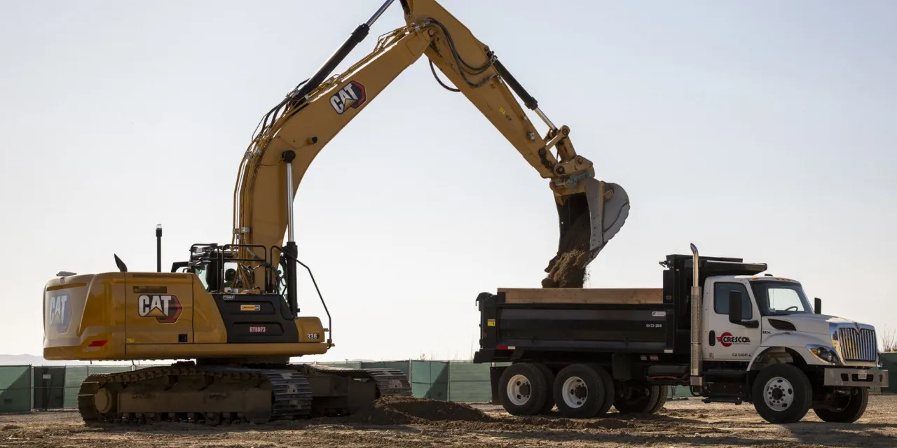 Bedrock Robotics 运营业界已知最大规模的自主挖掘部署，通过 Sundt Construction 移动 65,000 多个立方码