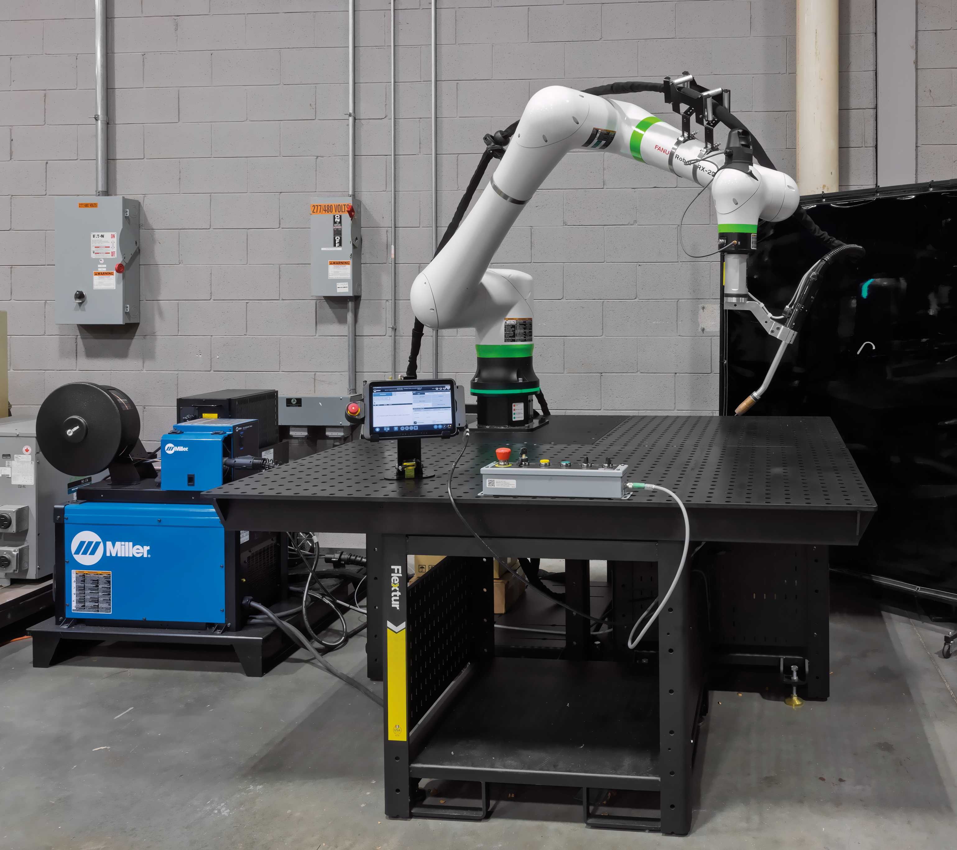 Miller 通过 FANUC CRX-30 集成和先进的铝焊接功能扩展了 Copilot 机器人焊接平台
