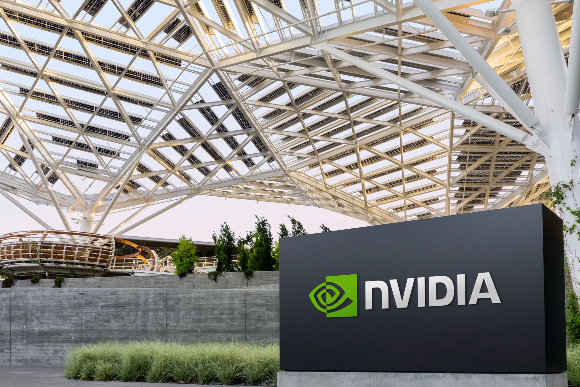 NVIDIA 与 IREN 合作加速下一代 AI 基础设施的全球部署