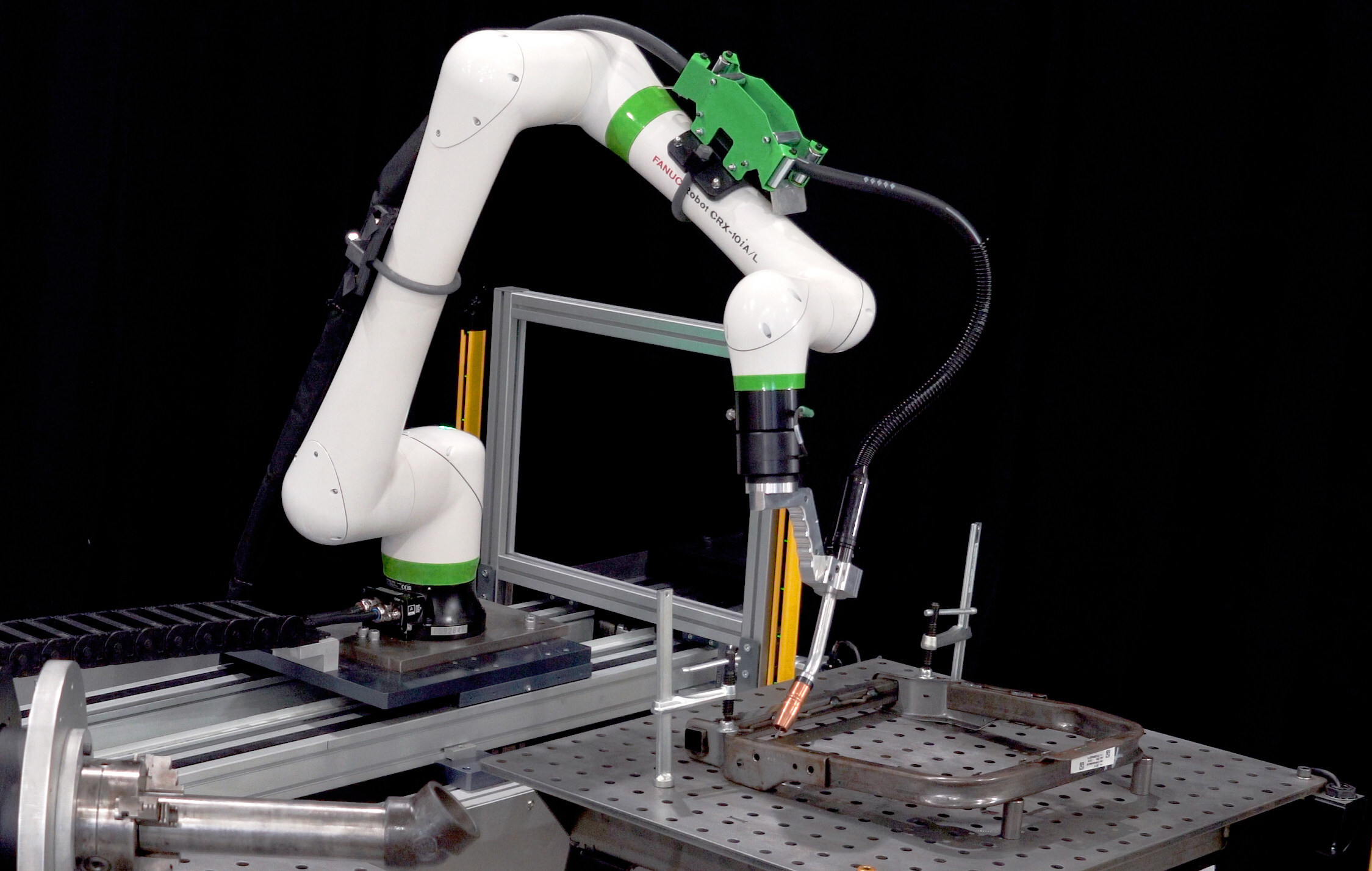 FANUC America 在 FABTECH 2025 上展示先进的机器人和 CNC 解决方案