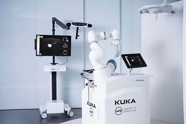 KUKA 将在圣地亚哥 AAOS 年会上展示医疗协作机器人