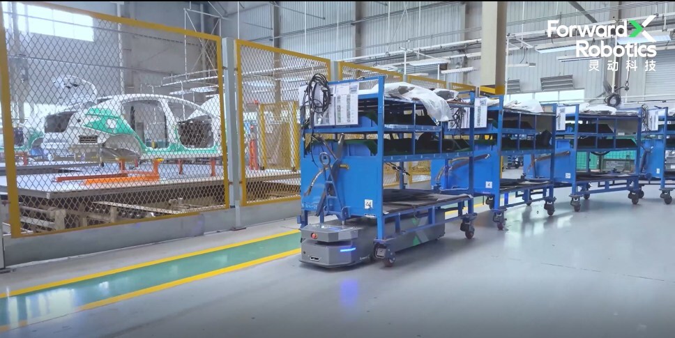 ForwardX Robotics 在奇瑞大规模部署 AMR，解决汽车内部物流问题