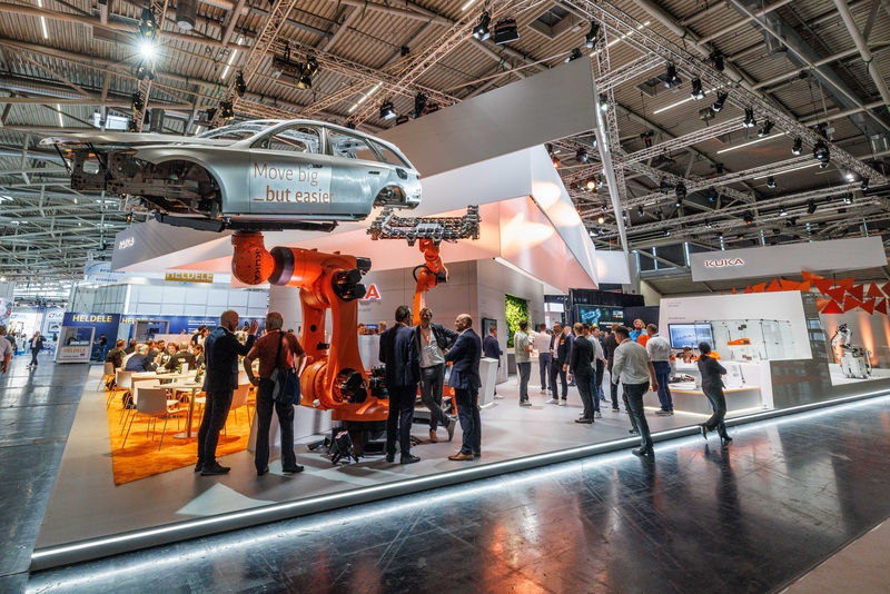 KUKA 在 2025 年自动化大会上：利用人工智能、AMR 和破纪录的机器人技术让自动化变得更容易