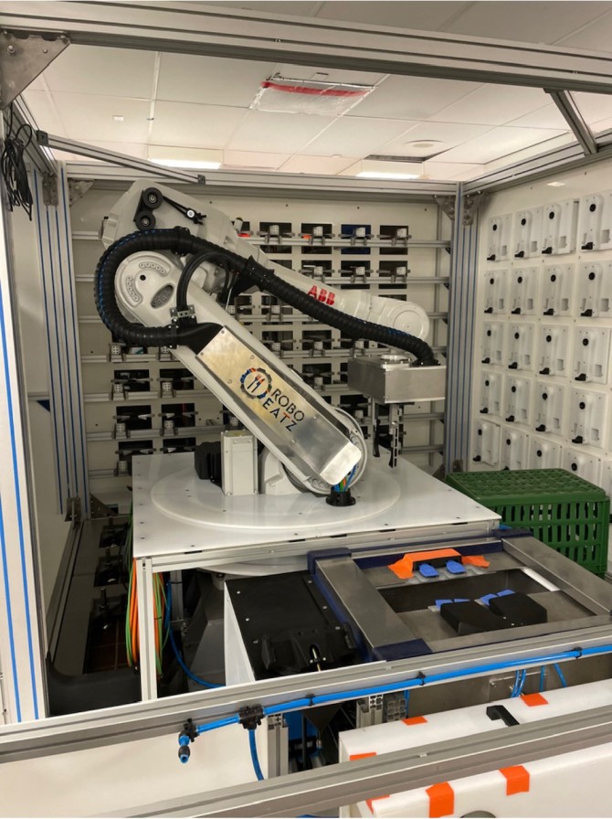 Aramark 部署 RoboEatz 自主机器人厨房彻底改变 24/7 医院餐饮