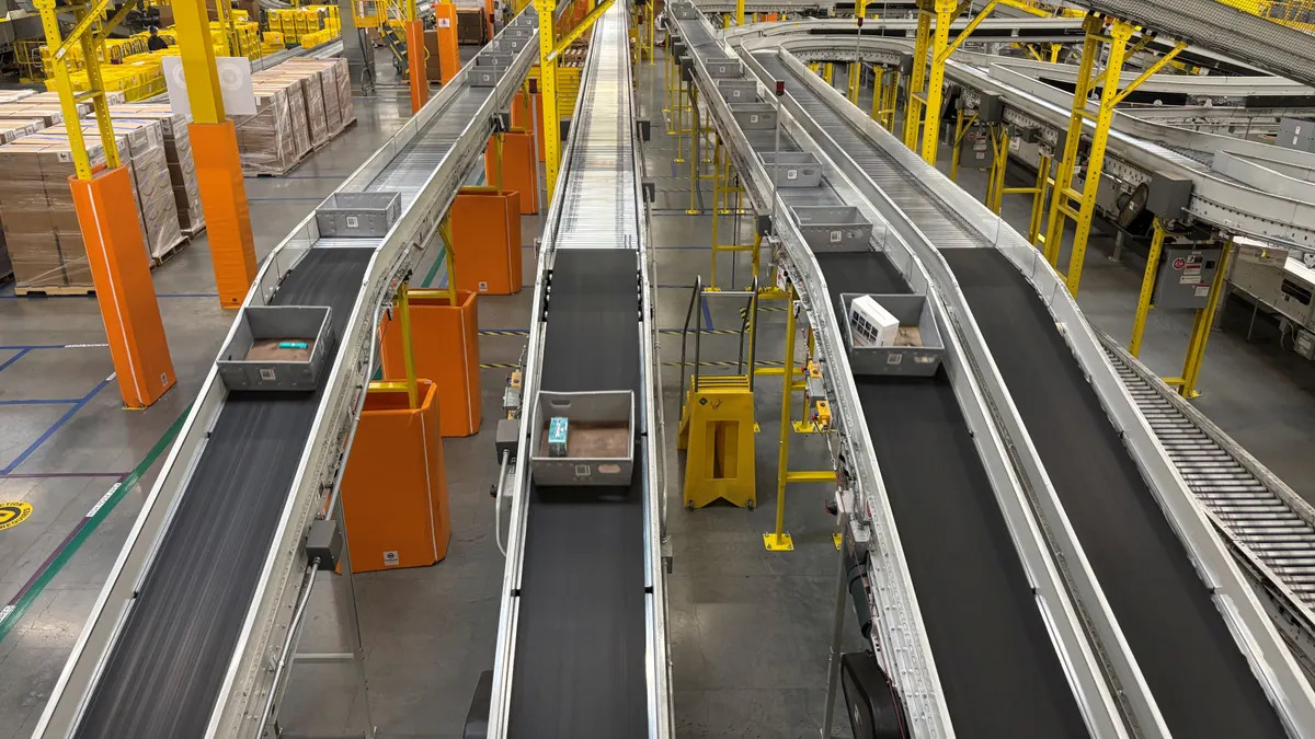 亚马逊与AutoStore签署全球框架协议,推进履约自动化