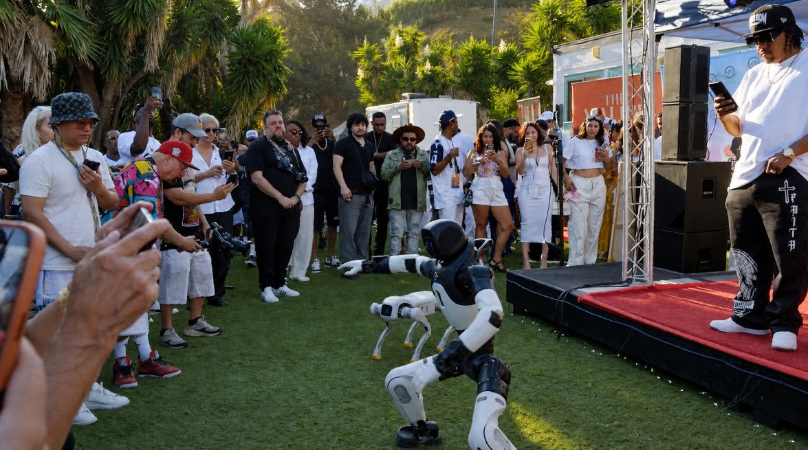 RoboShare完成首次付费商业机器人部署