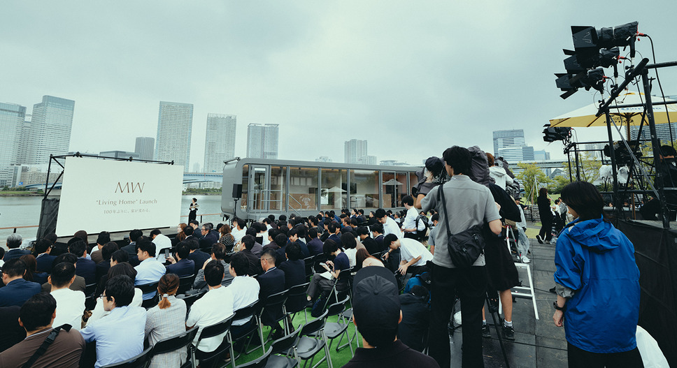 MW展示天花板移动家务机器人,计划2028年销售配套住宅