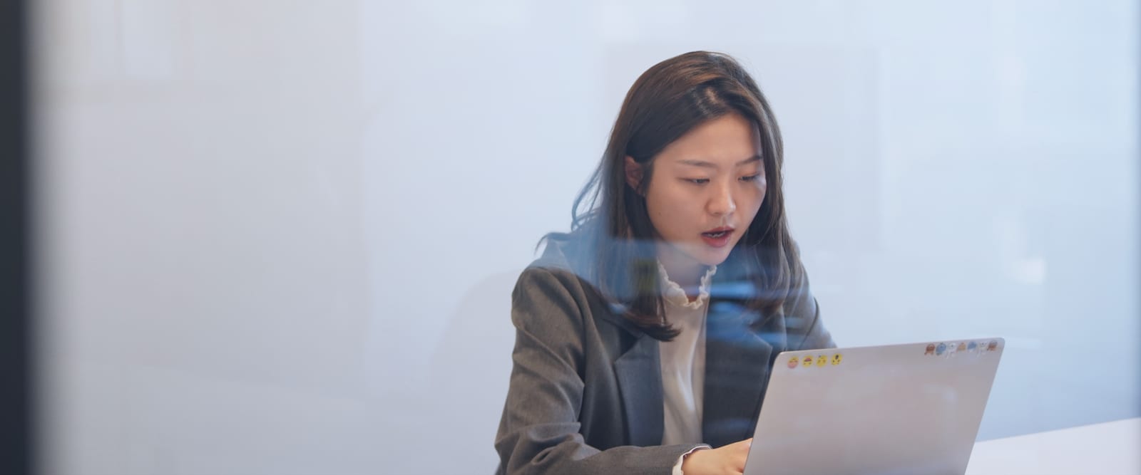 undefined官网公司简介配图