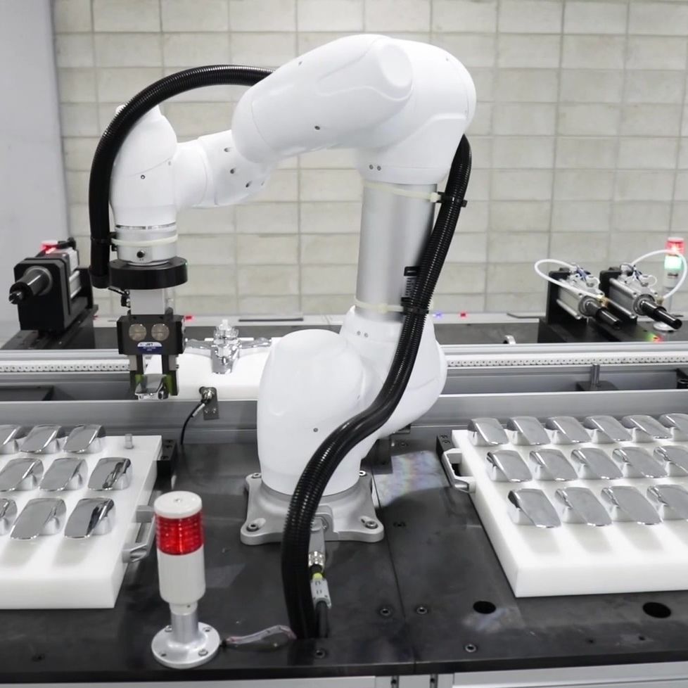 关节型机器人 COBOT DOOSAN 协同操作 多功能 安全