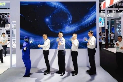 上海电气 溯元 工业人形机器人