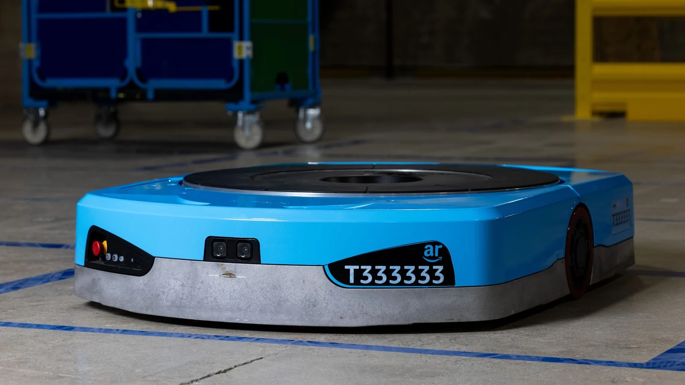 Amazon Robotics Titan 重载自主移动机器人