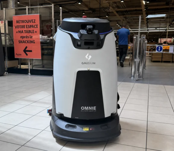 Gausium Omnie Commercial Cleaning Robot product view 33