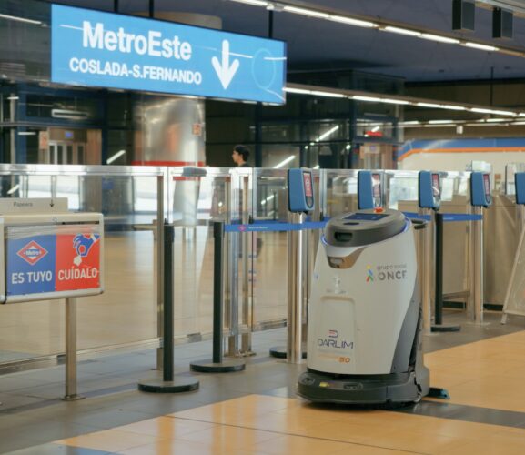 Gausium Omnie Commercial Cleaning Robot product view 35