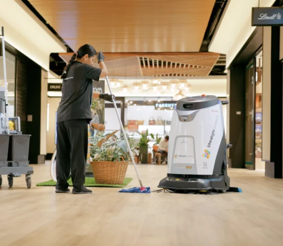 Gausium Omnie Commercial Cleaning Robot product view 36