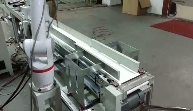 大象机器人协作机械臂物料搬运