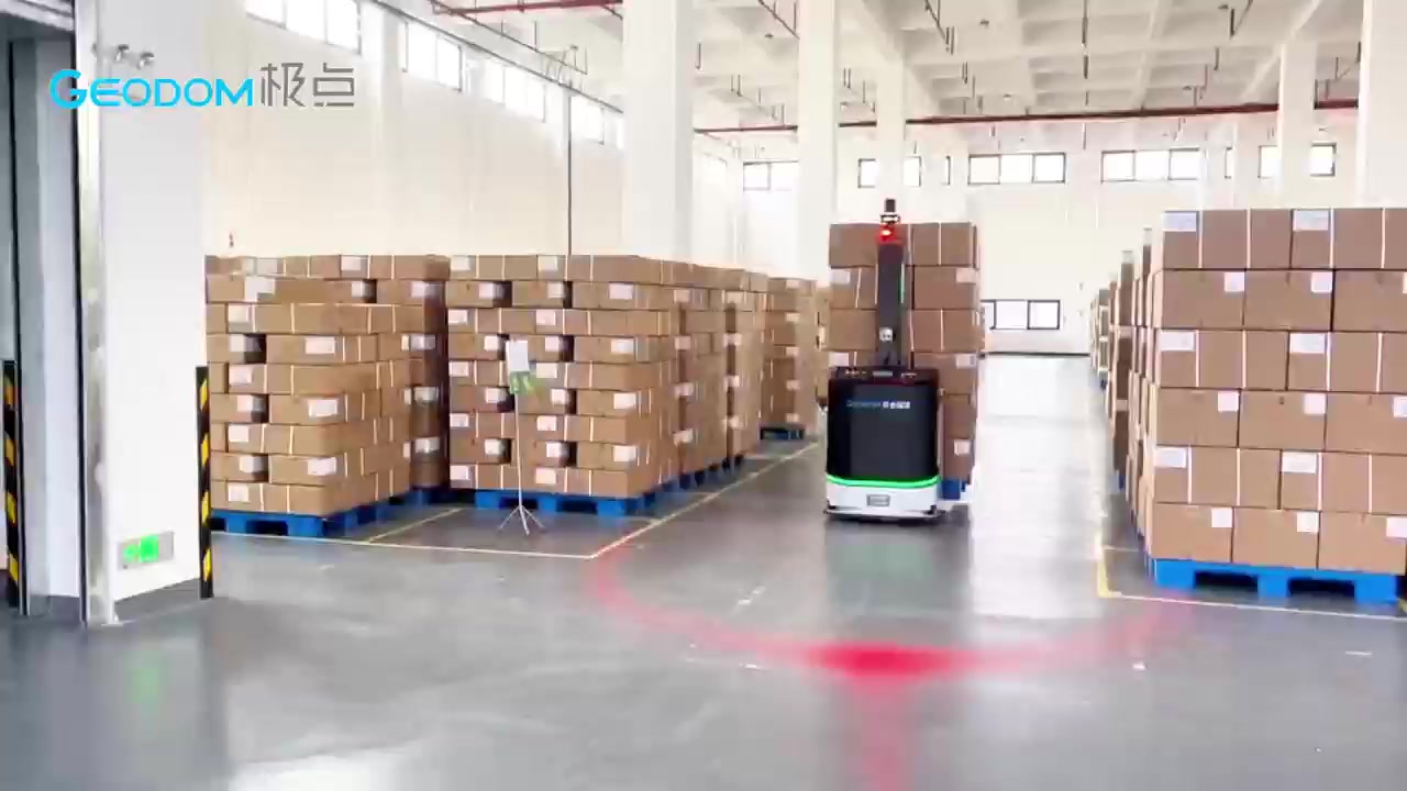 极点智库平面搬运AGV联动电梯服务医药制造