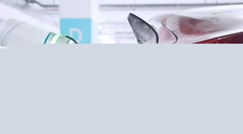 汽车充电机器人自动插拔枪,艾摩星机器人完成首个具身智能产品全链路功能验证(图1) 汽车充电机器人自动插拔枪,艾摩星机器人完成首个具身智能产品全链路功能验证(图1)