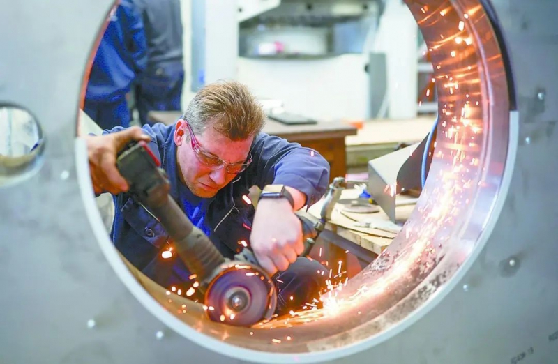 投入3000多亿卢布,同步发展科学研究,机器人助力俄机床制造业飞跃(图1) 投入3000多亿卢布,同步发展科学研究,机器人助力俄机床制造业飞跃(图1)