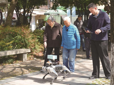 西湖机器人:让机器人走进寻常百姓家(图1) 西湖机器人:让机器人走进寻常百姓家(图1)