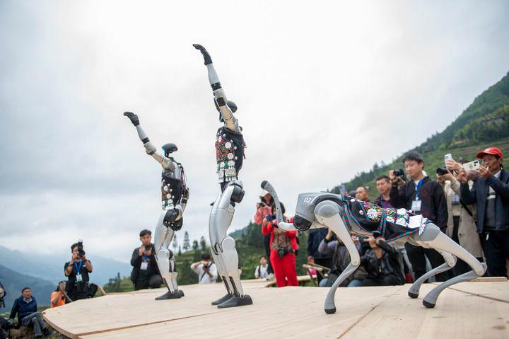 提“智”向新,奔向未来——当前机器人产业观察(图1) 提“智”向新,奔向未来——当前机器人产业观察(图1)