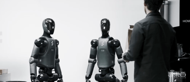 Figure发布VLA模型Helix:一句话指令,人形机器人协作干家务 Figure发布VLA模型Helix:一句话指令,人形机器人协作干家务(图1)