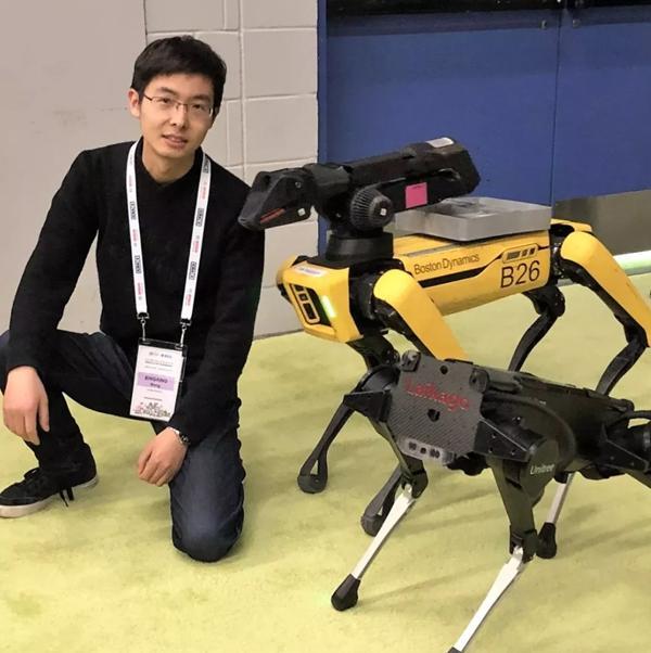 为什么他的机器人能上春晚(图1) 为什么他的机器人能上春晚(图1)