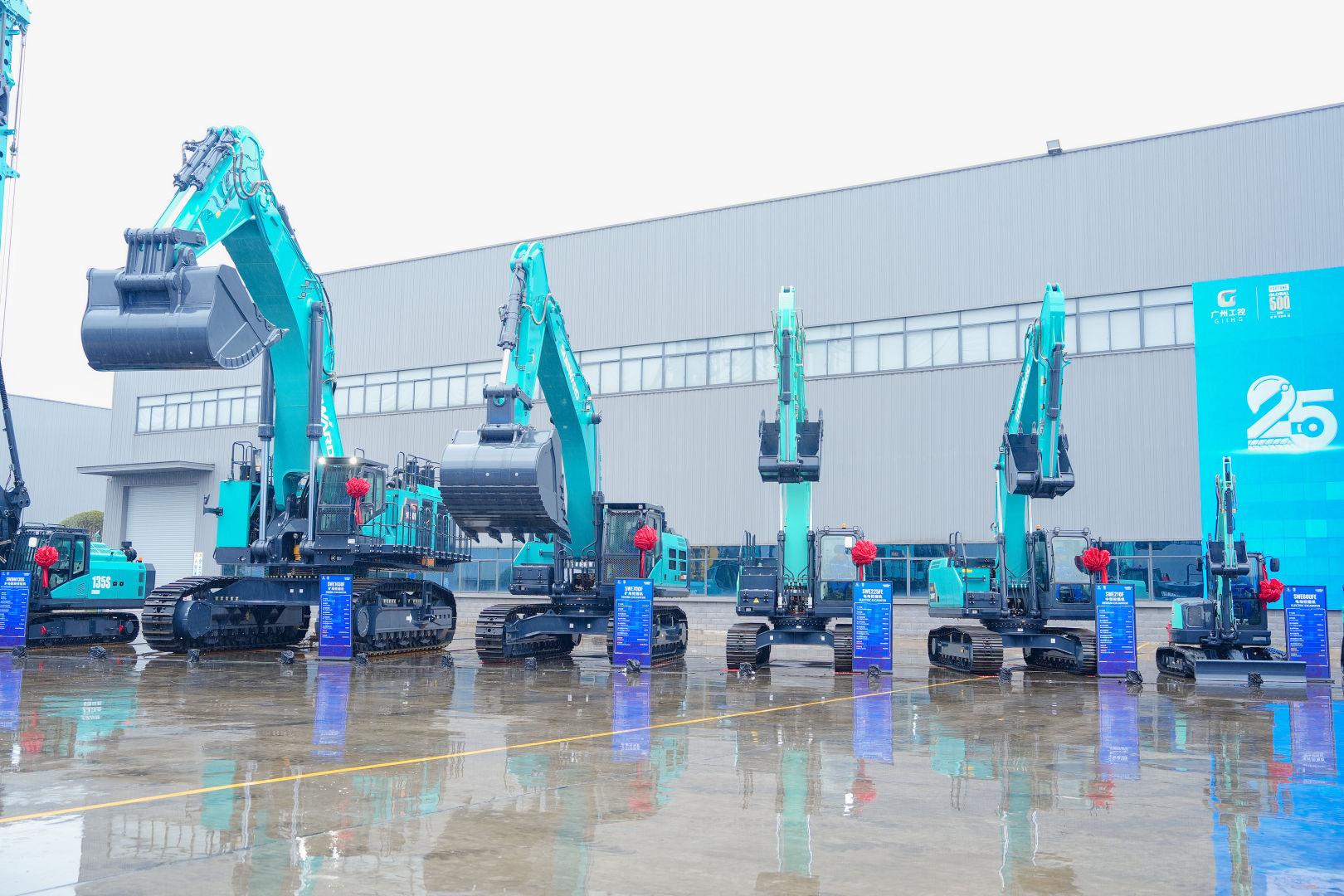 山河智能多类工程机械装备亮相长沙(图4)