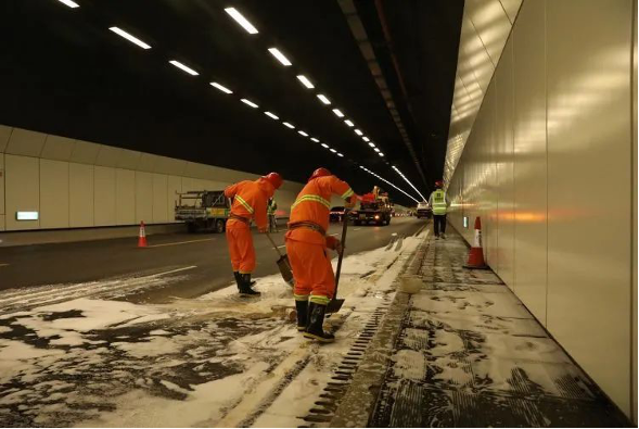 隧道火灾束手无策？力升高科千度耐高温消防机器人给出了解决方案！(图7)