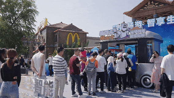 机器人庙会打工 故宫文化试水智慧新零售(图6)