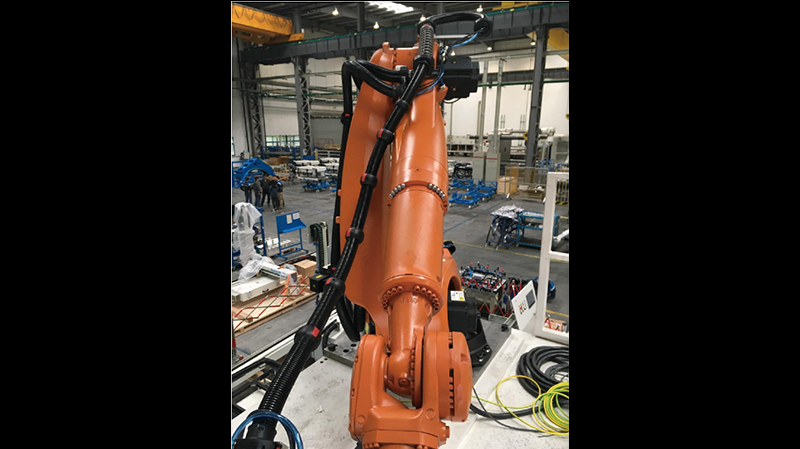 KUKA KR120 R3500K_搬运（重工）_釜菱管线包