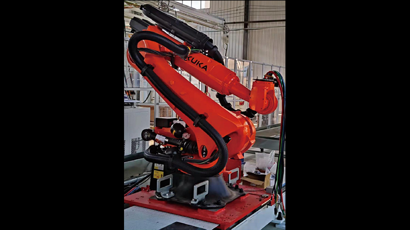 KUKA KR210 R2100-2_点焊（汽车行业）_釜菱管线包