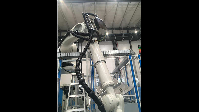 KUKA KR120 R3500K_搬运（汽车行业）_釜菱管线包