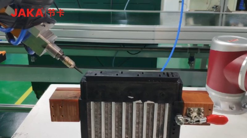 汽车工业_新能源汽车点胶_节卡小助机器人