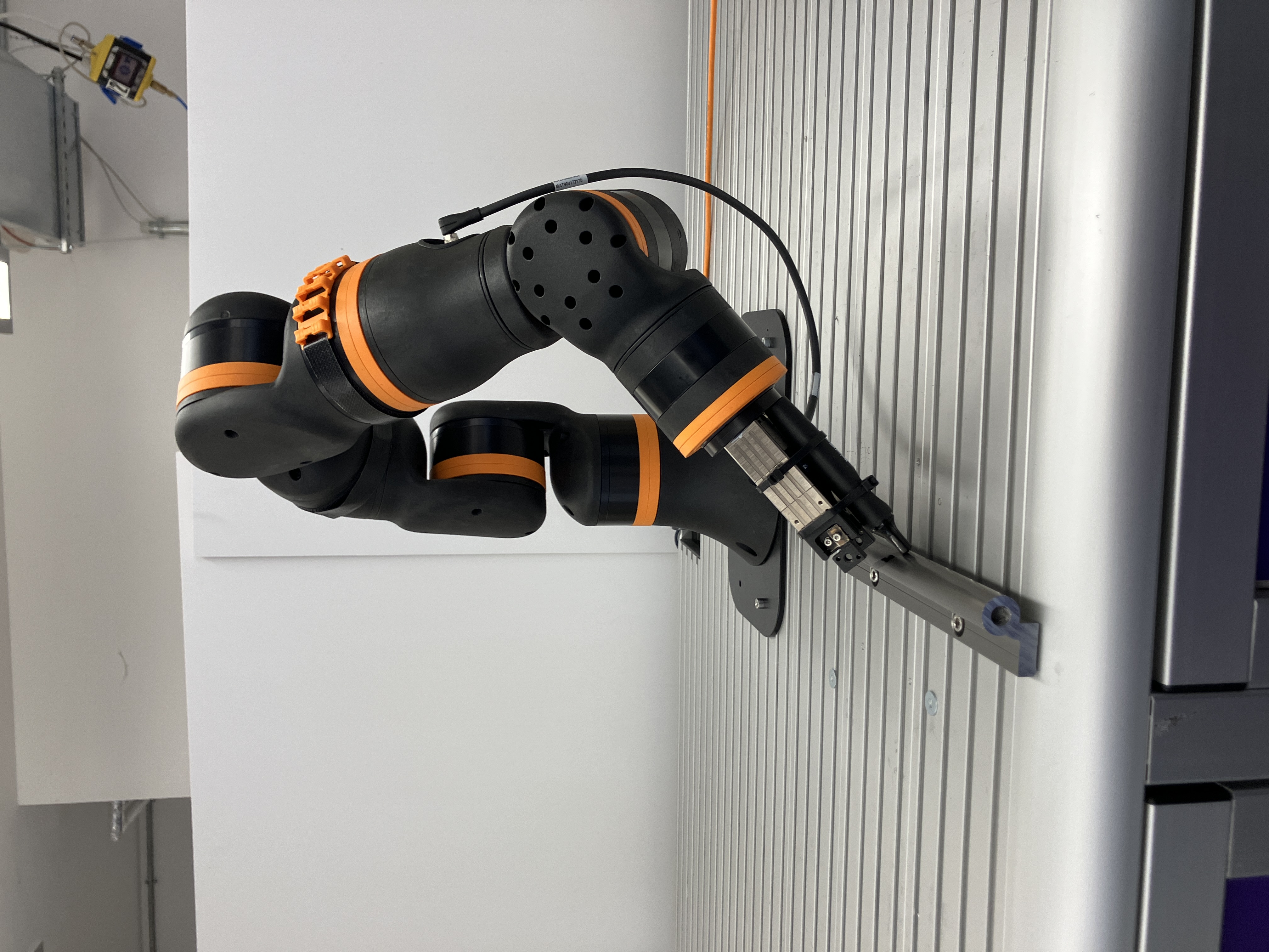 Automated dispensing simulation with igus cobot