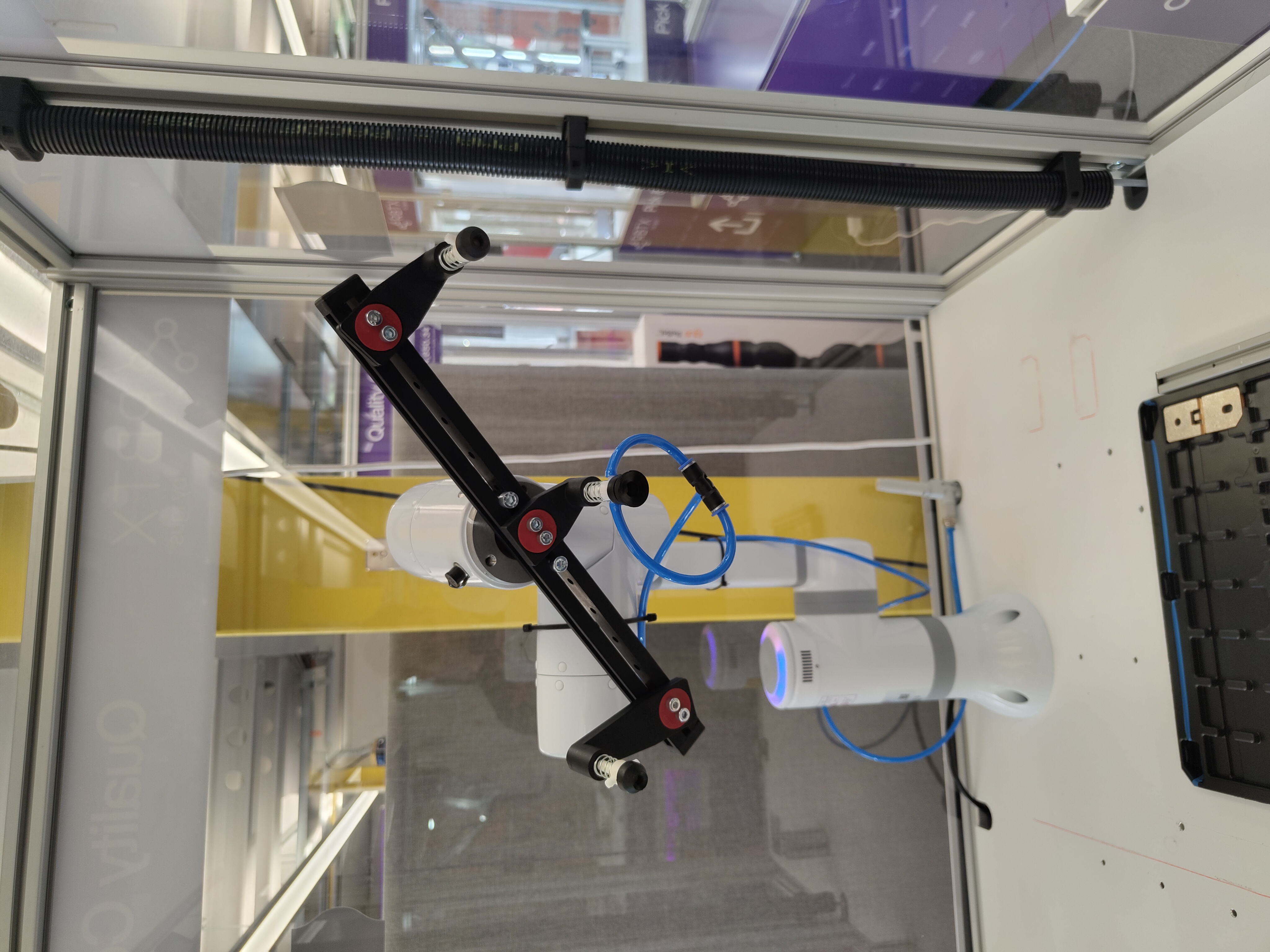 Customer pick and place application test with a Lebai cobot